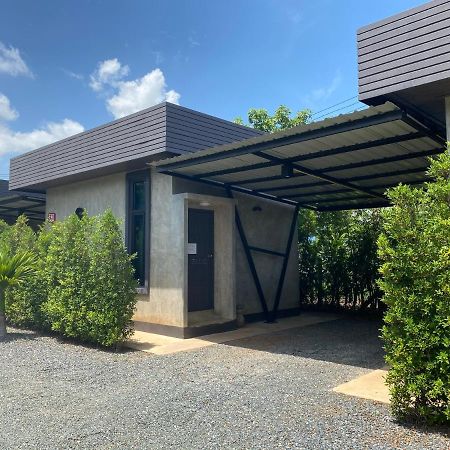 The Loft House Sakaeo Hotel Watthana Nakhon Bagian luar foto