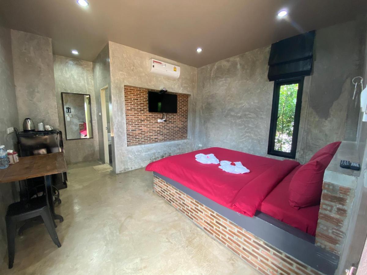 The Loft House Sakaeo Hotel Watthana Nakhon Bagian luar foto