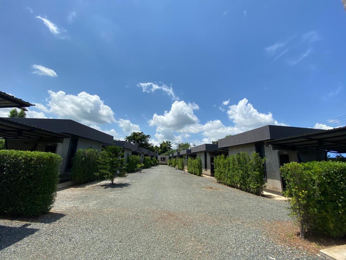 The Loft House Sakaeo Hotel Watthana Nakhon Bagian luar foto