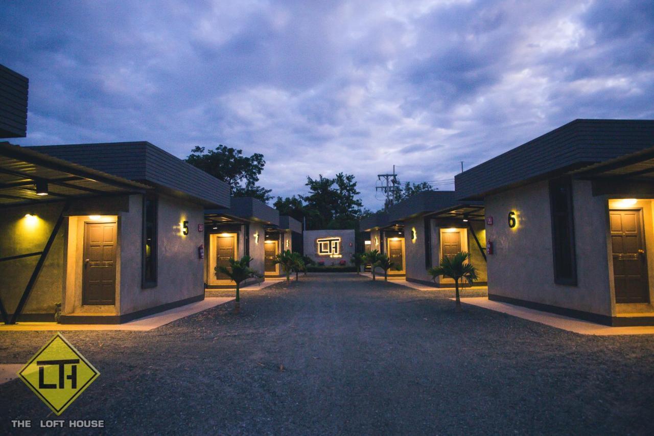 The Loft House Sakaeo Hotel Watthana Nakhon Bagian luar foto